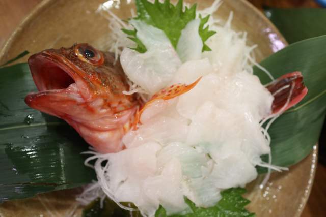 魚魚魚でカサゴ カレイのお刺身を満喫 昨日の下高井戸 グルメ ランチのブログ