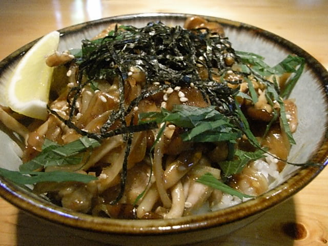 マグロホホステーキ丼