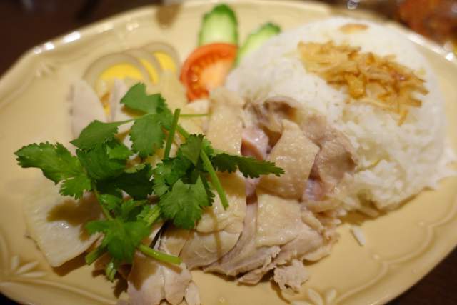 ムンランギットカフェのカオマンガイ