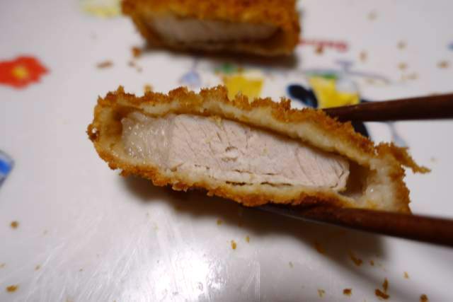 肉と惣菜の堀田 のトンカツ断面