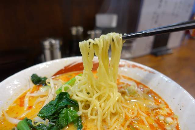 金襴の麺リフト
