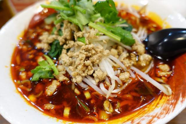 金蘭の麻辣刀削麺