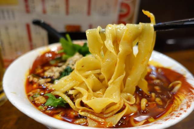 金蘭の刀削麺