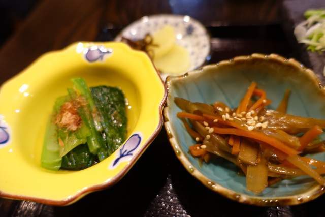 咲らの小鉢とお漬物