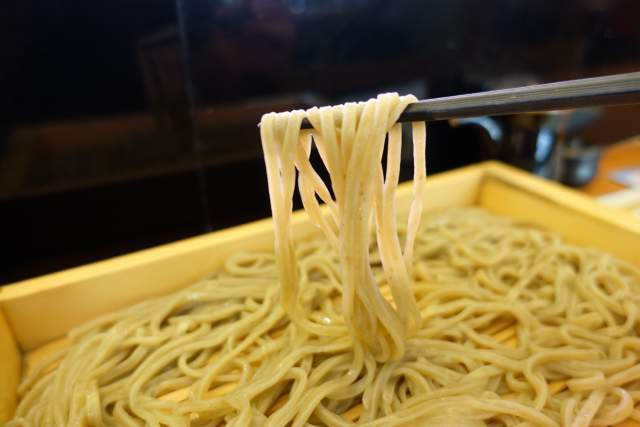 凧ずしのもずく蕎麦リフト