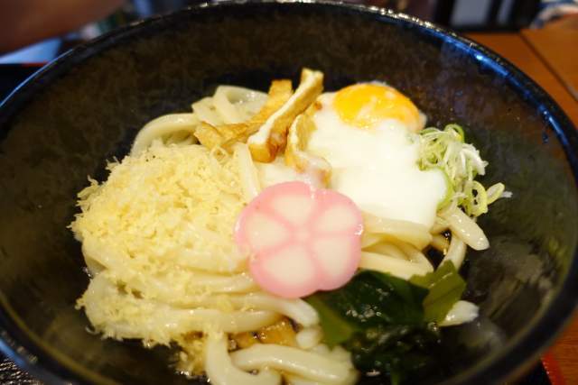 新井製麺のとろ玉ぶっかけうどん