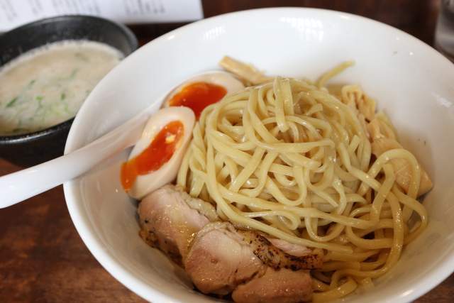 ようすけの味玉濃厚つけ麺