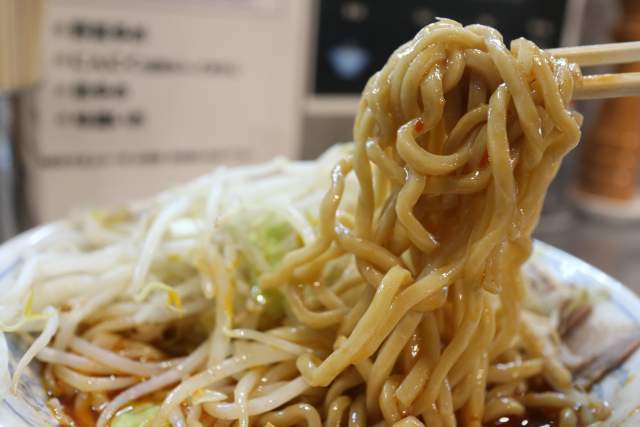 らーめん大の麺