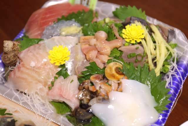 三友のお刺身盛り合わせ