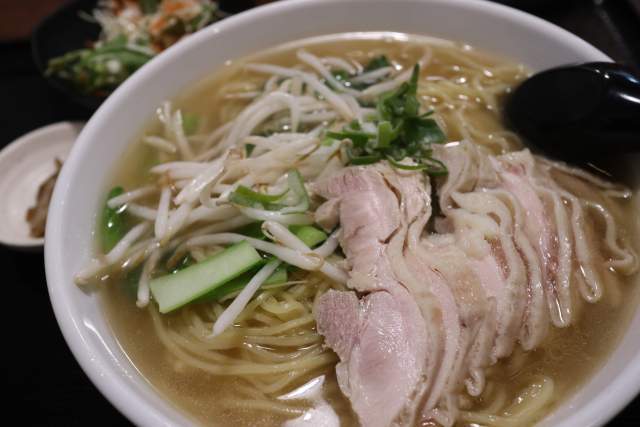 金蘭の鶏肉麺