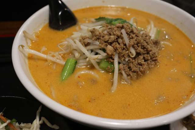 金蘭の担々麺