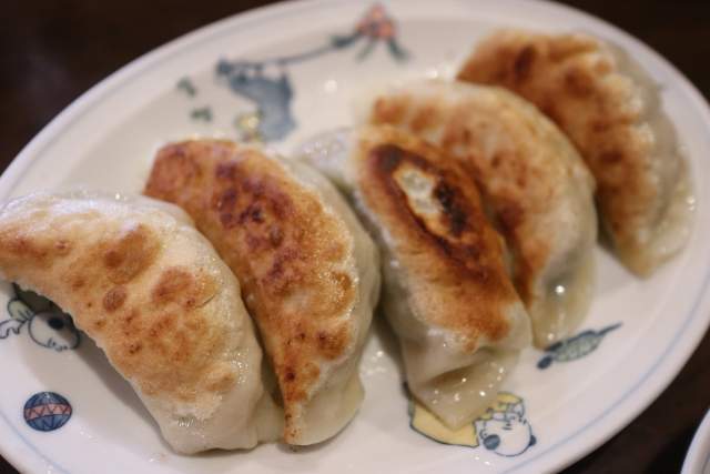 皇庭餃子房の焼き餃子